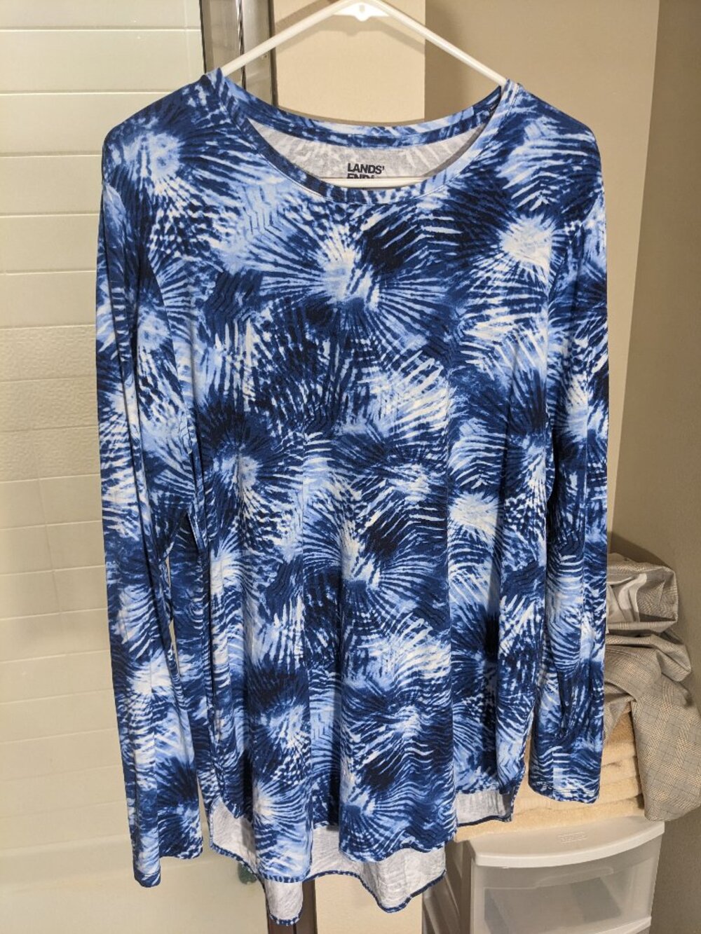 Lands End Womens Size Extra Large (XL) Blue Tie-Dye Long Sleeve Top Tunic Shirt